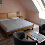 Szálloda Jozsi Bacsi Szallodaja 3*