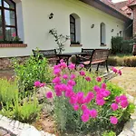 Szálloda Jozsi Bacsi Szallodaja Balogunyom
