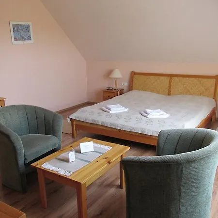 Hotel Jozsi Bacsi Szallodaja