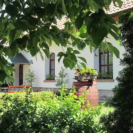 Jozsi Bacsi Szallodaja 3*