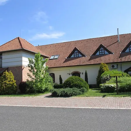 Jozsi Bacsi Szallodaja 3* Balogunyom