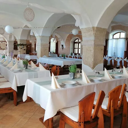 Jozsi Bacsi Szallodaja 3* Balogunyom