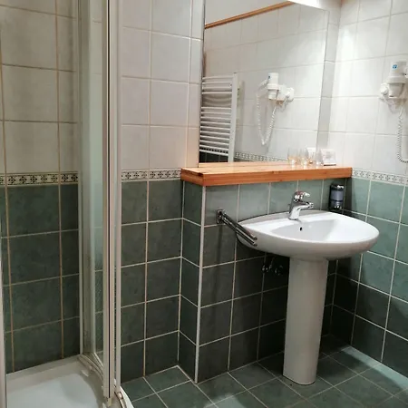 Jozsi Bacsi Szallodaja Balogunyom