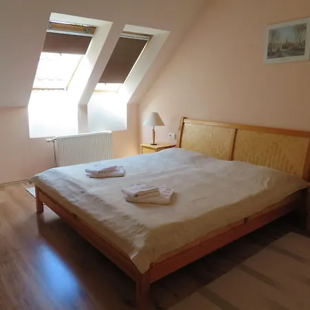 Jozsi Bacsi Szallodaja Hotel Balogunyom