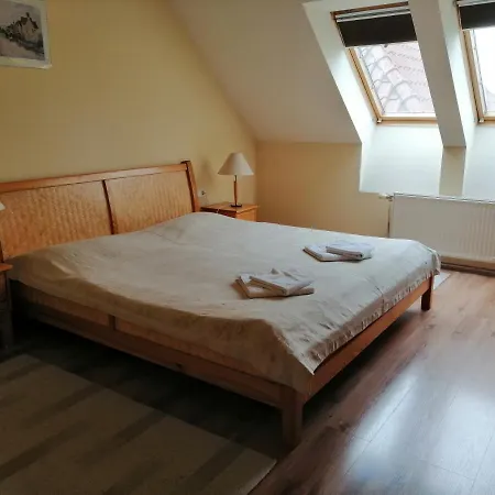 Hotel Jozsi Bacsi Szallodaja Szombathely
