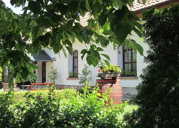 Jozsi Bacsi Szallodaja 3*