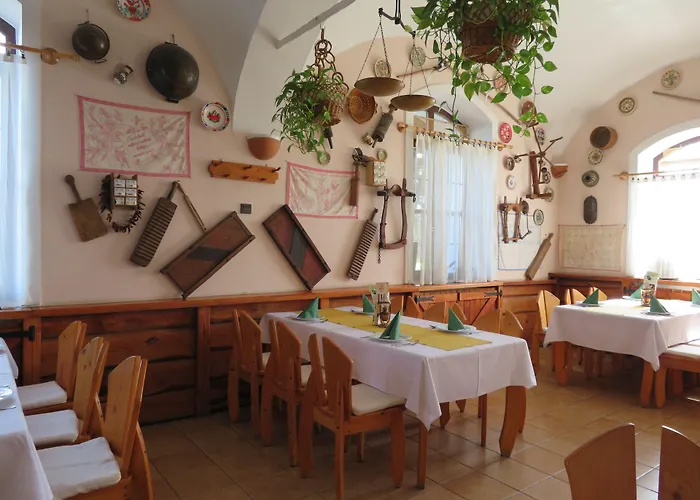 Hotel Jozsi Bacsi Szallodaja