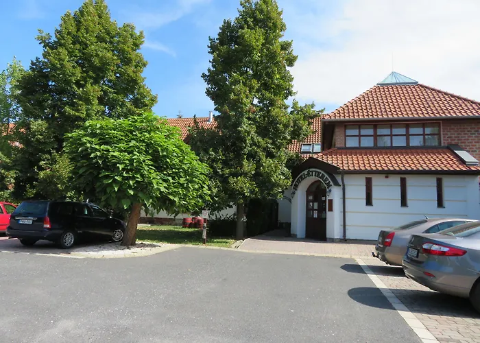 Hotel Jozsi Bacsi Szallodaja Balogunyom