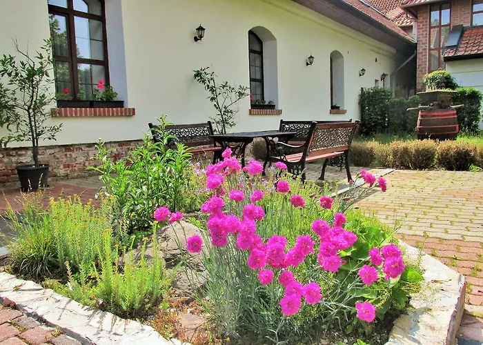Hotel Jozsi Bacsi Szallodaja Balogunyom
