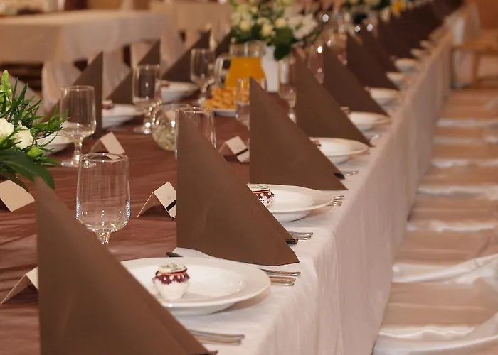 Hotel Jozsi Bacsi Szallodaja 3*