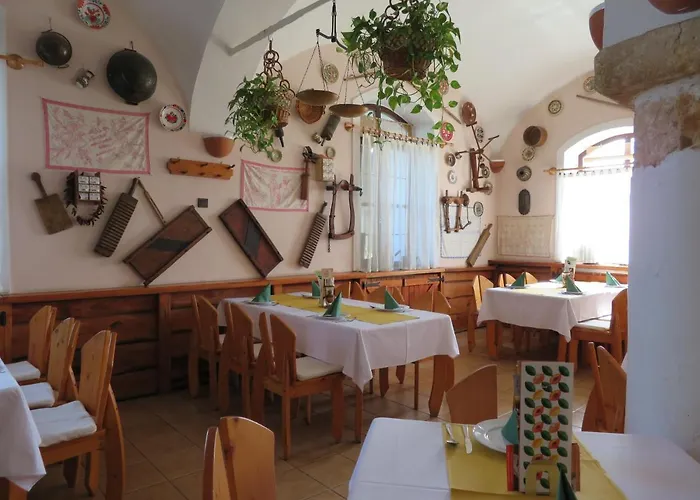 Hotell Jozsi Bacsi Szallodaja